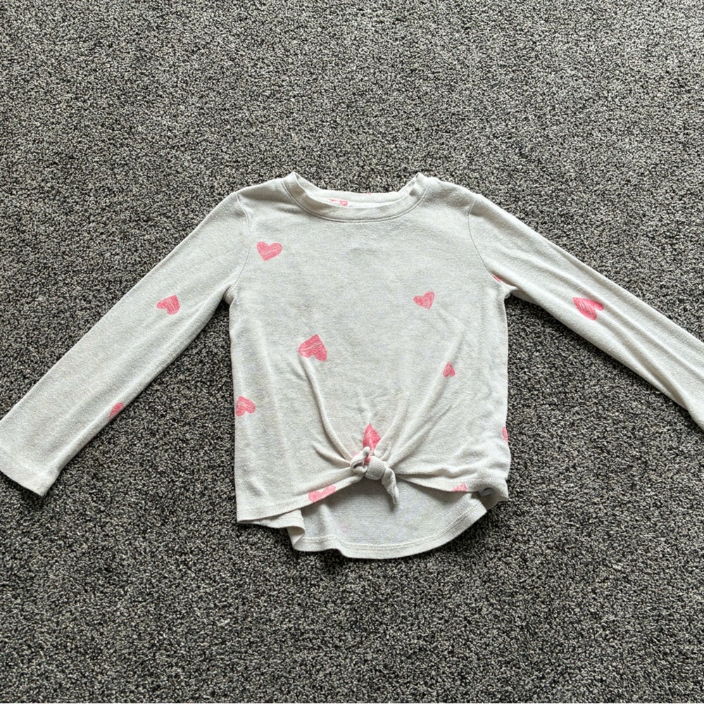 FINAL SALE 3/31/26 Gap Kids Girl’s Heart Print Lightweight Top, Size XS (4/5)